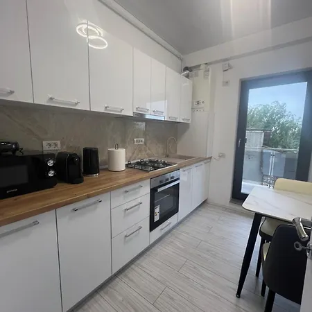Lagoon 10 Apartment *